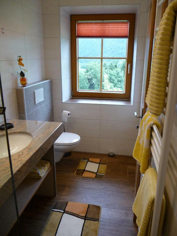 Ferienhaus Enzi Weissbriach Eksteriør billede