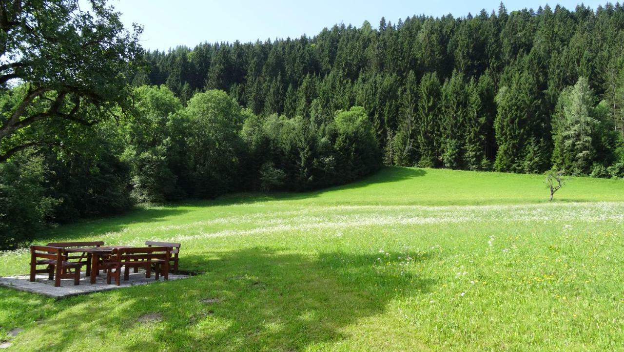 Ferienhaus Enzi Weissbriach Eksteriør billede